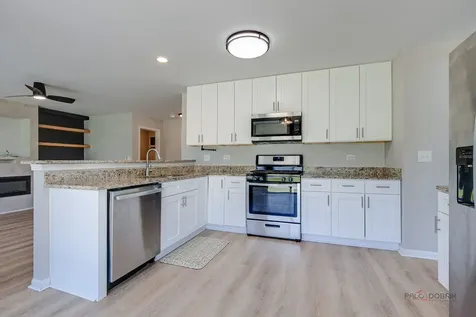 441 Barn Swallow Drive Lindenhurst IL 60046
