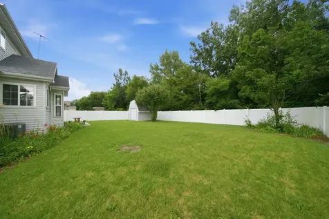 2555 Cobblestone Court Morris IL 60450