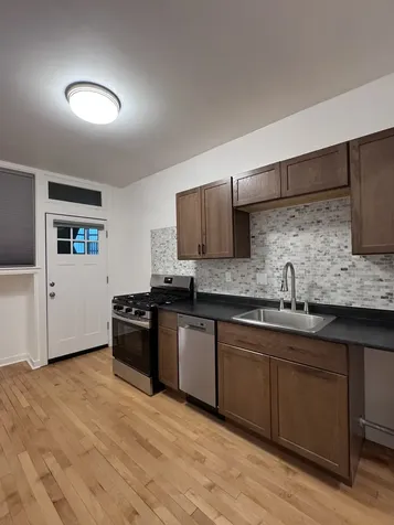 4752 North Virginia Avenue Chicago IL 60625