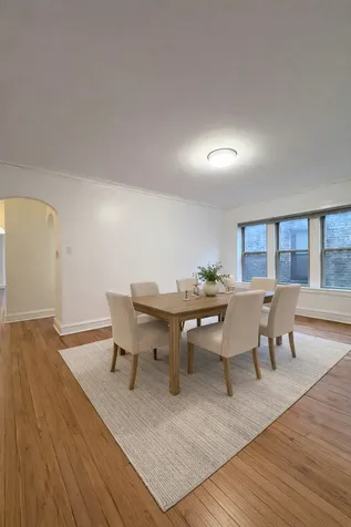 4752 North Virginia Avenue Chicago IL 60625