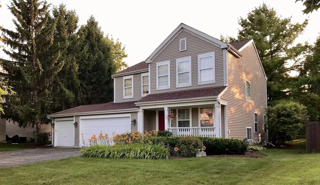 1802 Thornapple Way Aurora IL 60504