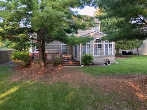 1802 Thornapple Way Aurora IL 60504