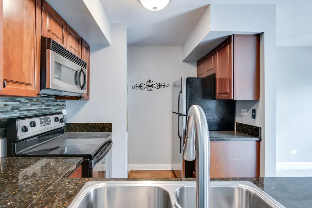 19 Foxcroft Road Naperville IL 60565