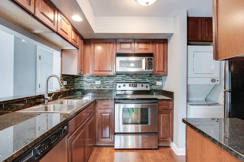 19 Foxcroft Road Naperville IL 60565