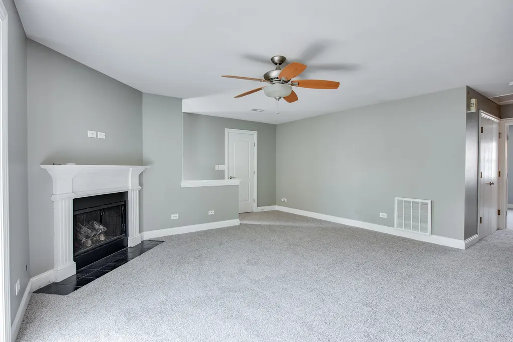 19 Foxcroft Road Naperville IL 60565