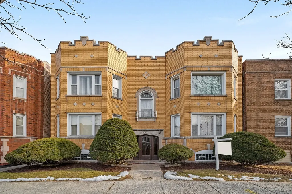 9153 South Ada Street Chicago IL 60620