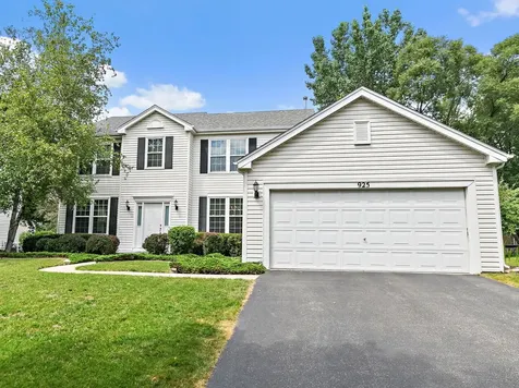 925 Cortney Drive Carpentersville IL 60110