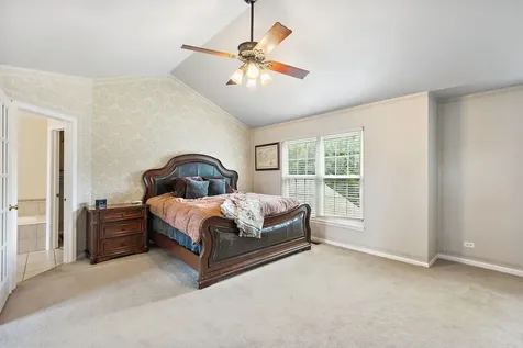 925 Cortney Drive Carpentersville IL 60110