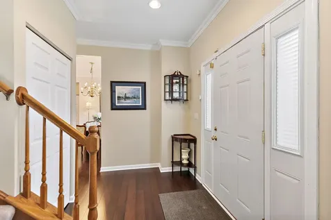 925 Cortney Drive Carpentersville IL 60110