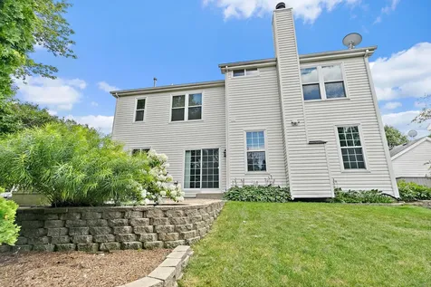 925 Cortney Drive Carpentersville IL 60110