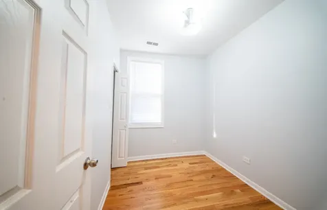 5256 South Carpenter Street Chicago IL 60609