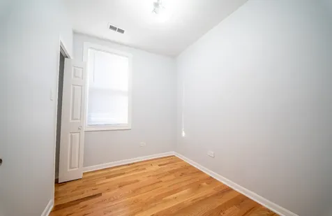 5256 South Carpenter Street Chicago IL 60609