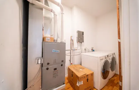 5256 South Carpenter Street Chicago IL 60609