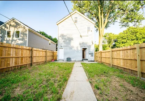 5256 South Carpenter Street Chicago IL 60609