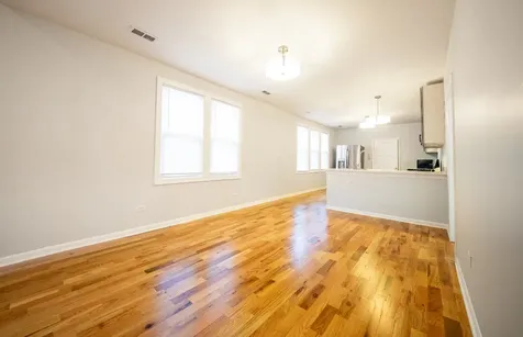 5256 South Carpenter Street Chicago IL 60609