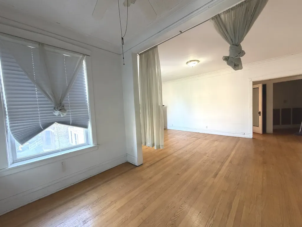 5418 South Dorchester Avenue Chicago IL 60615