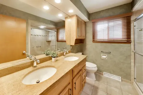 41588 North Illinois Street Zion IL 60099