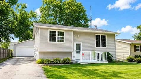 1317 Beverly Lane Bloomington IL 61701