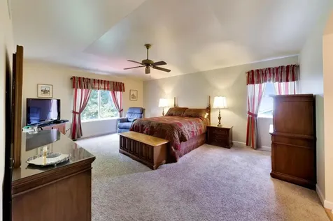 5660 Trinity Court Gurnee IL 60031
