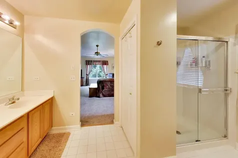 5660 Trinity Court Gurnee IL 60031
