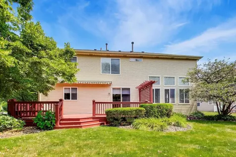 5660 Trinity Court Gurnee IL 60031