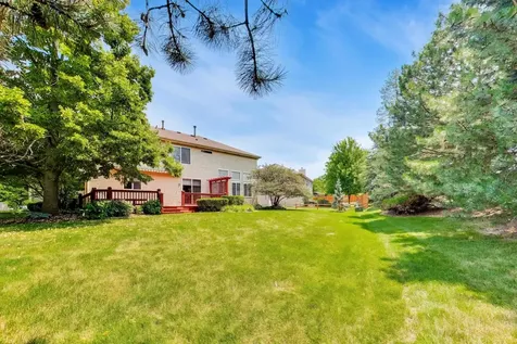 5660 Trinity Court Gurnee IL 60031