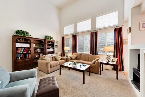 5660 Trinity Court Gurnee IL 60031