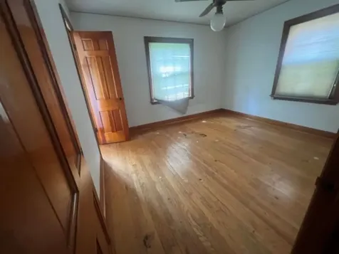 18439 Perth Avenue Homewood IL 60430