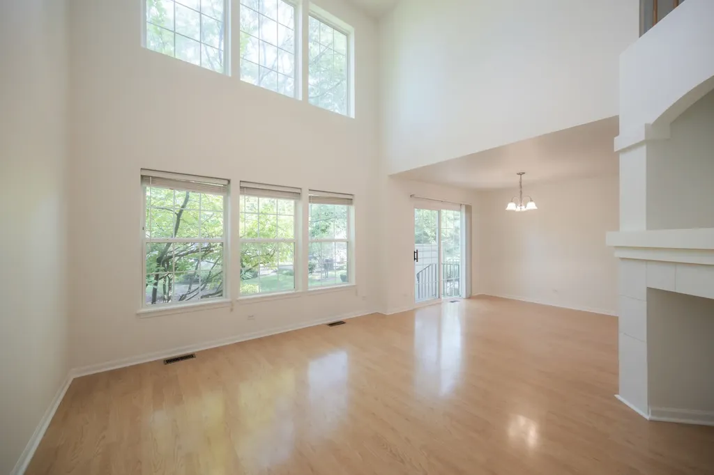 1452 Sturgeon Bay Court Schaumburg IL 60173
