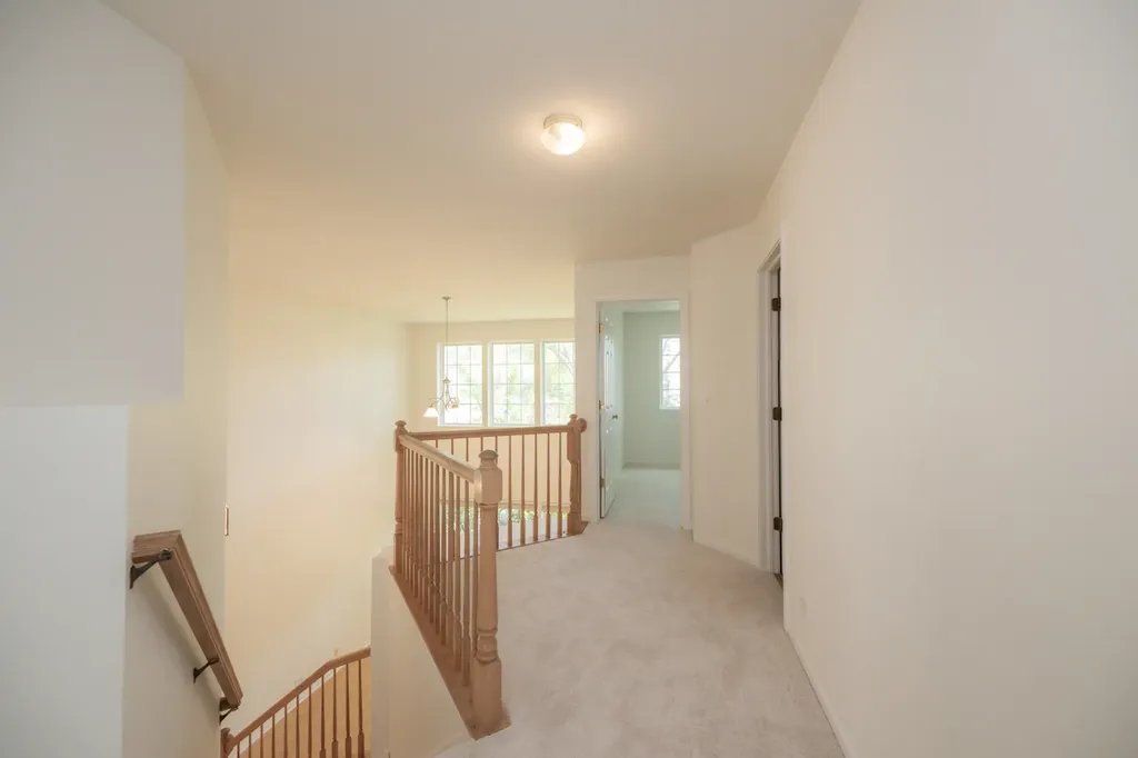 1452 Sturgeon Bay Court Schaumburg IL 60173
