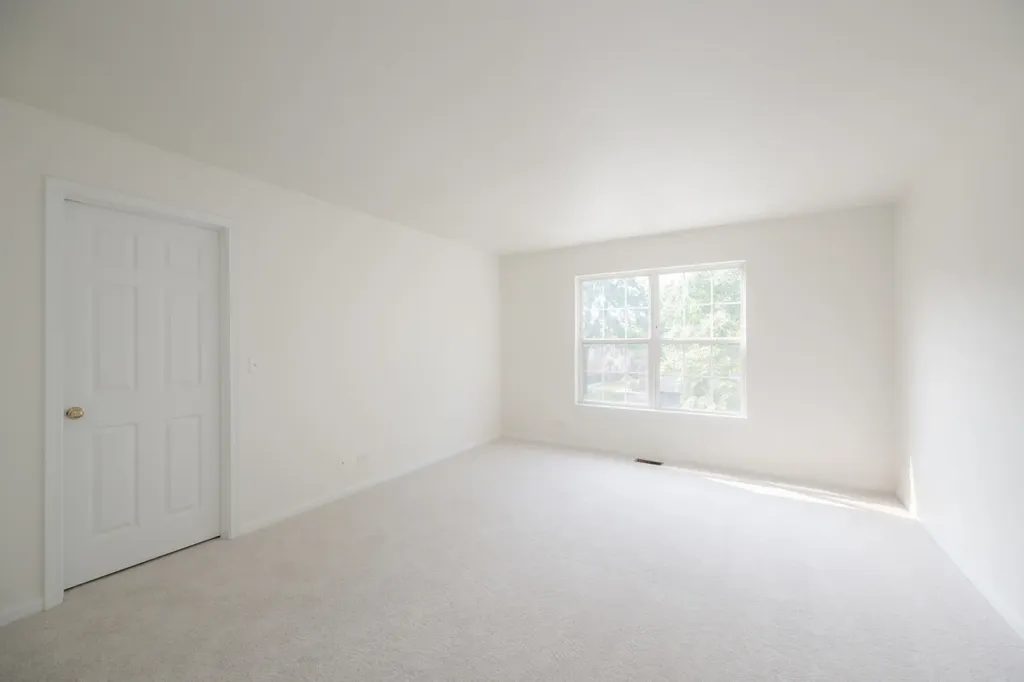 1452 Sturgeon Bay Court Schaumburg IL 60173
