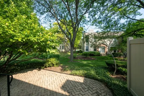 1452 Sturgeon Bay Court Schaumburg IL 60173
