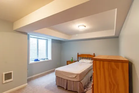 6 Beaconsfield Court Lincolnshire IL 60069