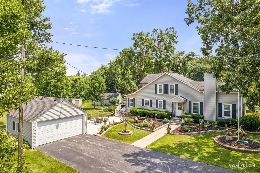 6S365 Hankes Road Aurora IL 60506