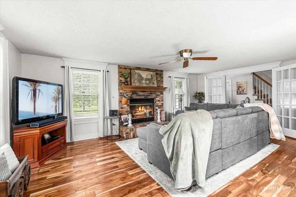 6S365 Hankes Road Aurora IL 60506