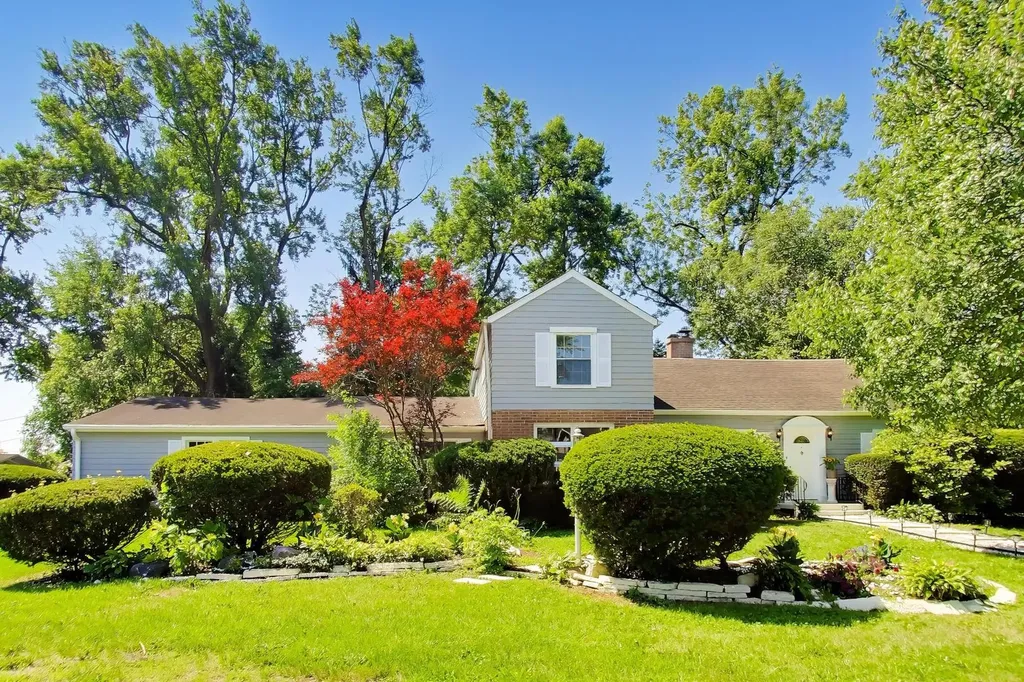 2501 East Emerson Street Des Plaines IL 60016