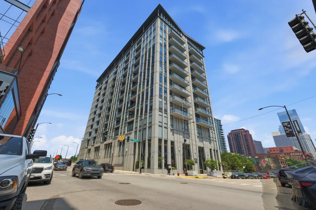 740 West Fulton Street Chicago IL 60661