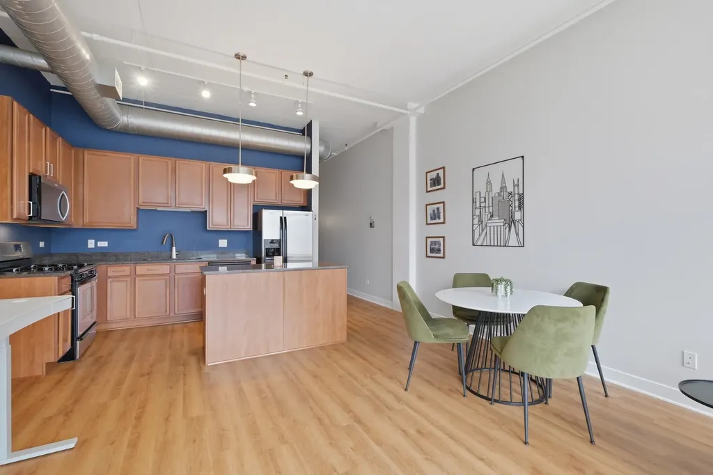 740 West Fulton Street Chicago IL 60661
