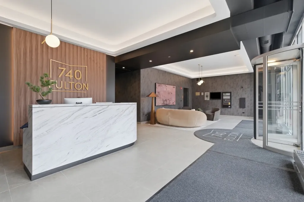 740 West Fulton Street Chicago IL 60661