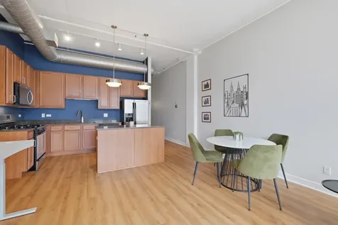 740 West Fulton Street Chicago IL 60661