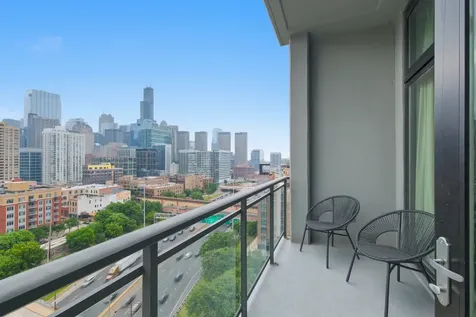 740 West Fulton Street Chicago IL 60661
