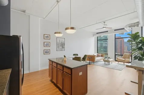 740 West Fulton Street Chicago IL 60661