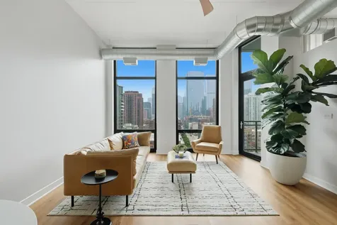 740 West Fulton Street Chicago IL 60661