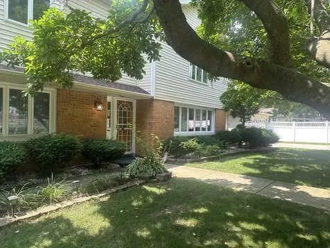 9414 South 69th Avenue Oak Lawn IL 60453