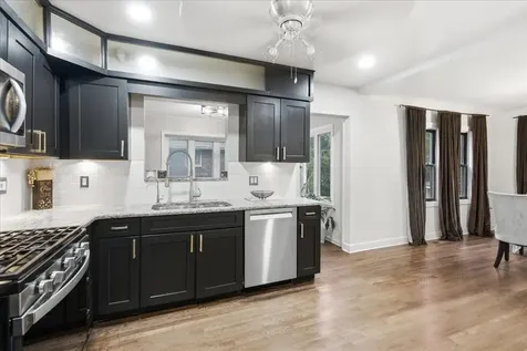 18326 Walter Street Lansing IL 60438