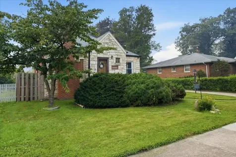 18326 Walter Street Lansing IL 60438
