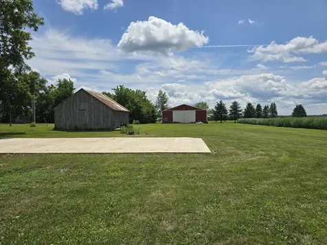 109 West Carper Street Seymour IL 61875