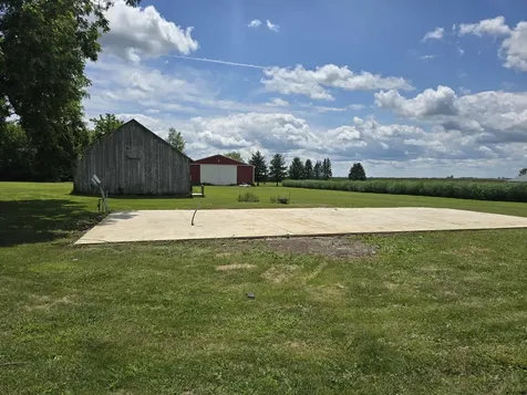 109 West Carper Street Seymour IL 61875