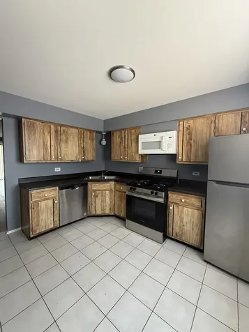 1466 East Ports O' Call Drive Palatine IL 60074
