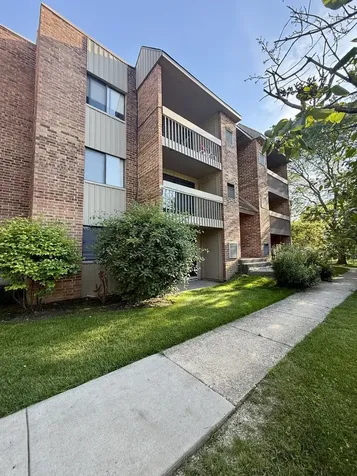 1466 East Ports O' Call Drive Palatine IL 60074